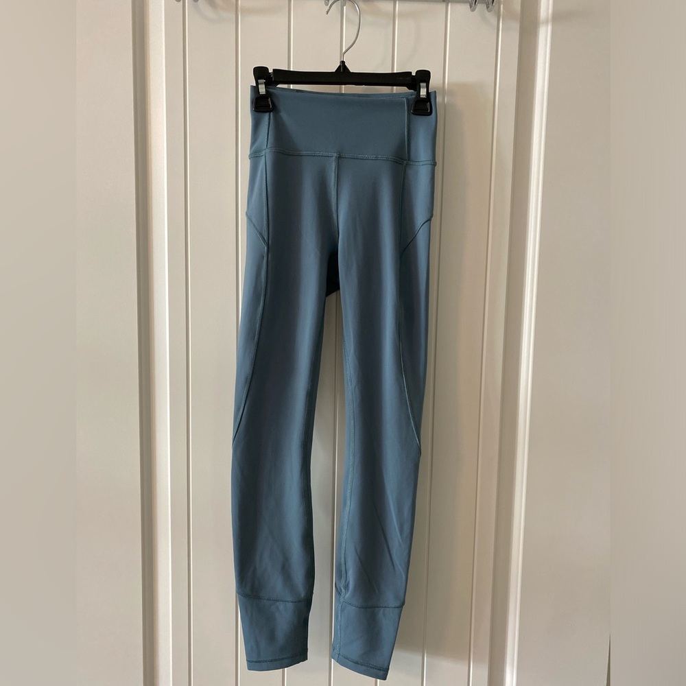 🍋Lululemon In Movement 7/8 Tight *Everlux 25” Size 2